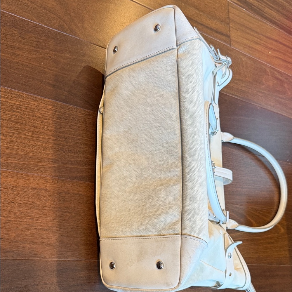Tumi Cream Leather laptop businessTravel Tote Bag - Picture 4 of 9